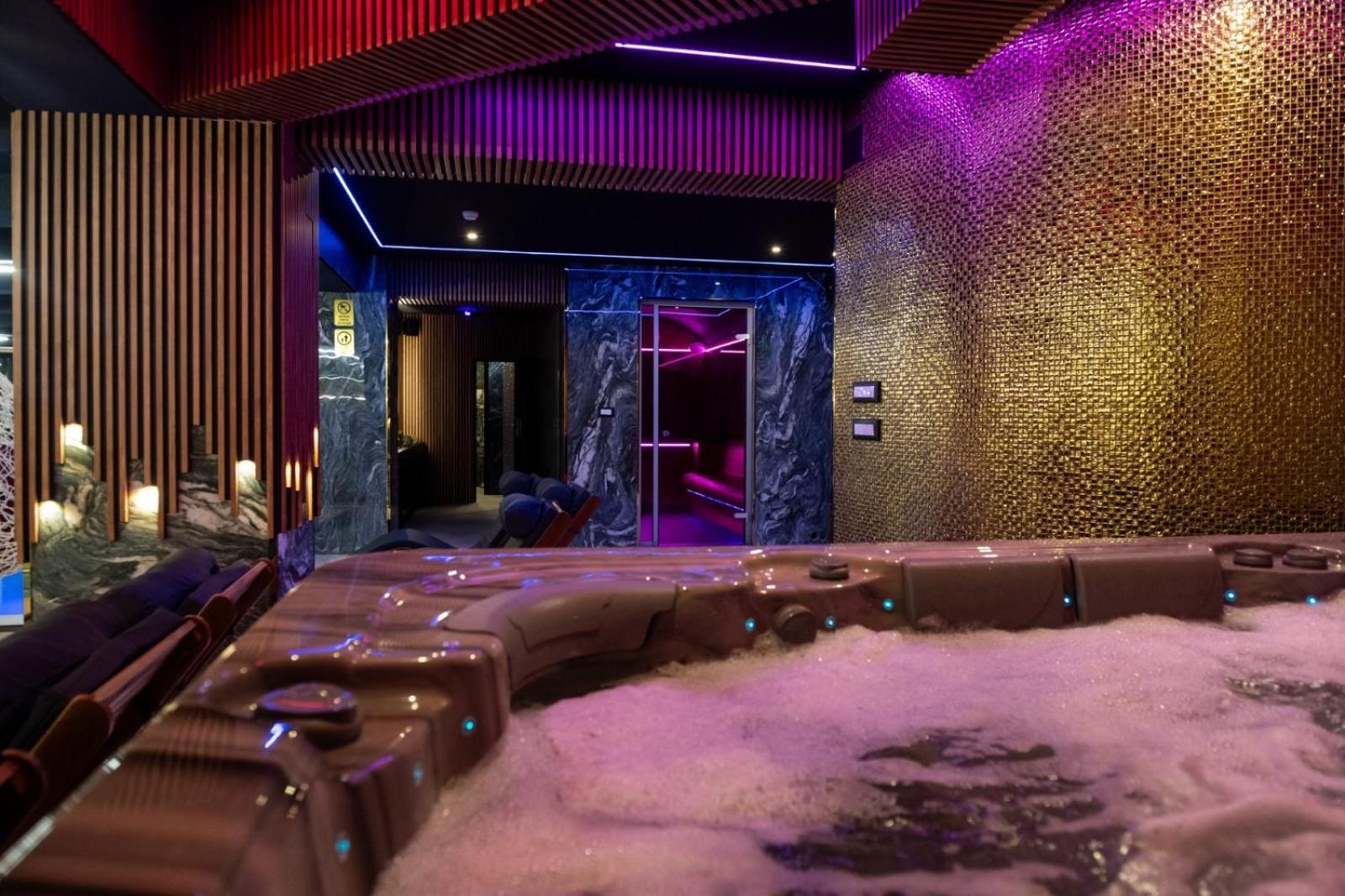Uve Residence & Spa بياترا نام الغرفة الصورة